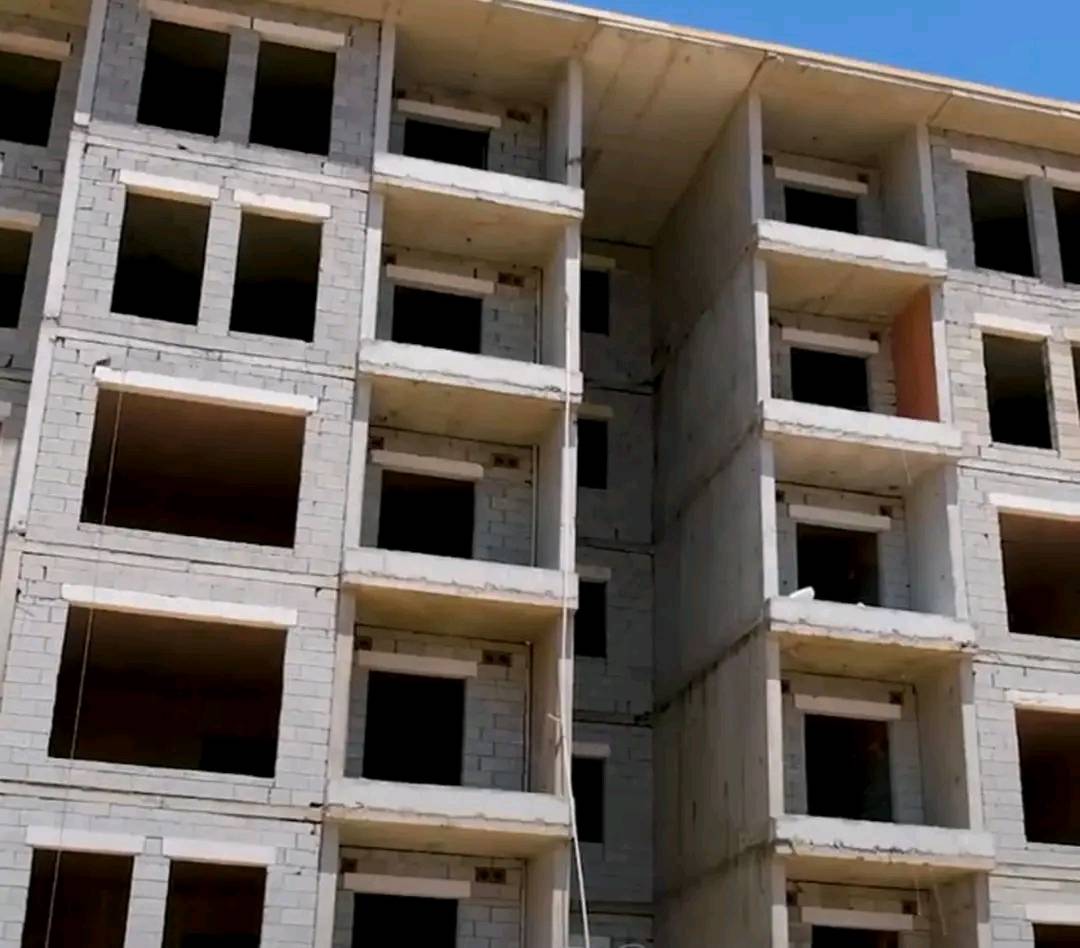 الصحفي التركي حمزة تكين : قبل 100 يوم مر من هنا زلزال مدمر.. واليوم تمر الحكومة التركية من نفس المكان