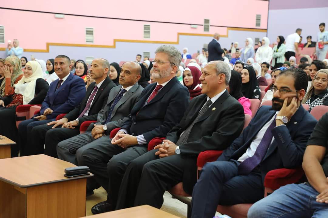 بحضور السفير الإسباني .. المحاسنة يرعى الاحتفال باليوم الإسباني في جامعة آل البيت 