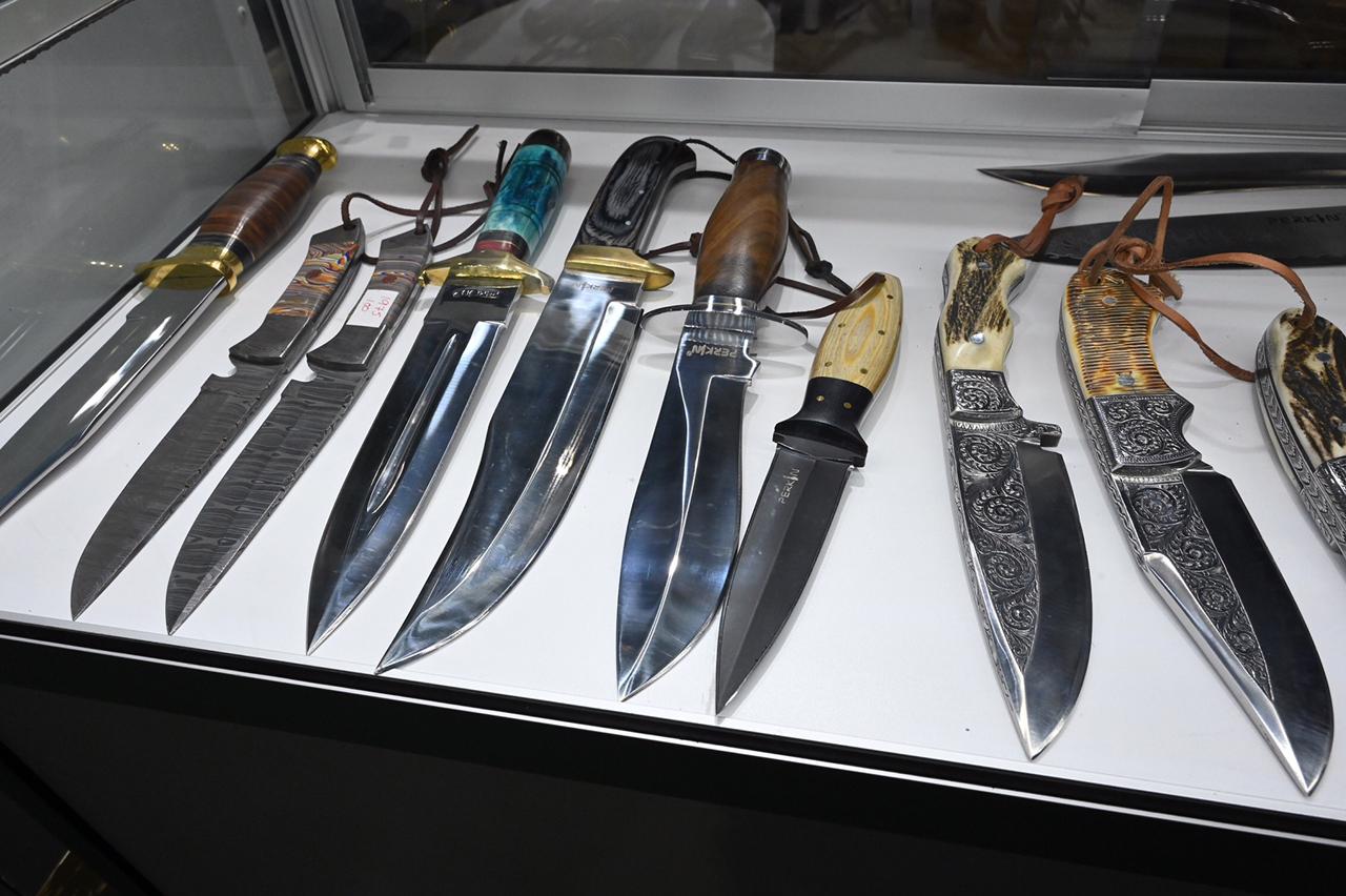 معرض أبوظبي للصيد يُطلق للمرّة الأولى مُسابقة أفضل سكين صيد 