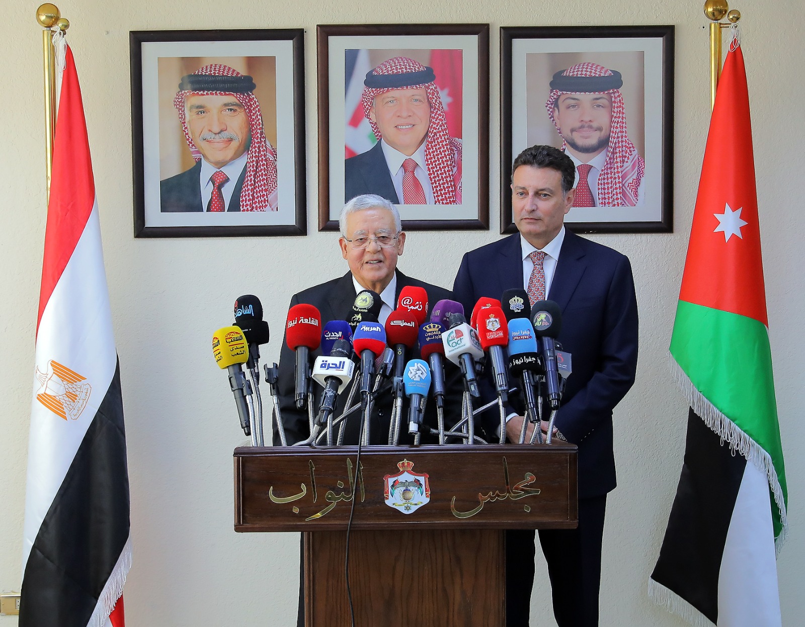 مباحثات برلمانية رسمية بين الصفدي ورئيس مجلس النواب المصري في عمّان