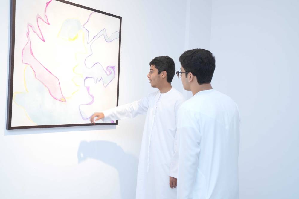 معرض الشمس للجميع – القمر لك يستضيف موهوبي ناشئة الشارقة