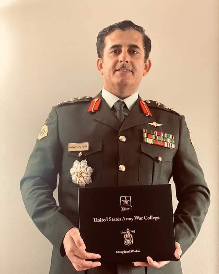 الشيخ محمد فنيخر البري يهنئ العقيد الركن نادر العبابنة 