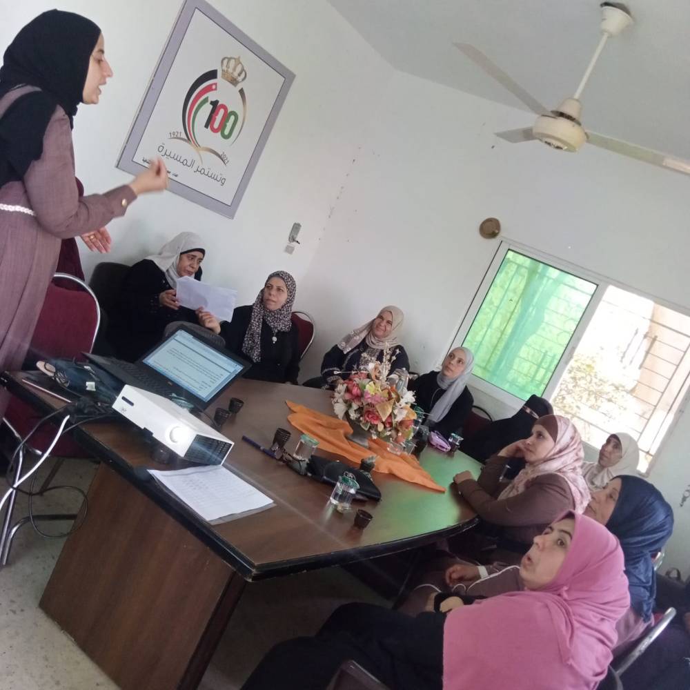 ضمن مشروع الإستثمار في المجترات الصغيرة المهندسة ياسمين الجبالي تحاضر في جمعية سيدات حلاوة حول الاحتياجات الغذائية للأغنام