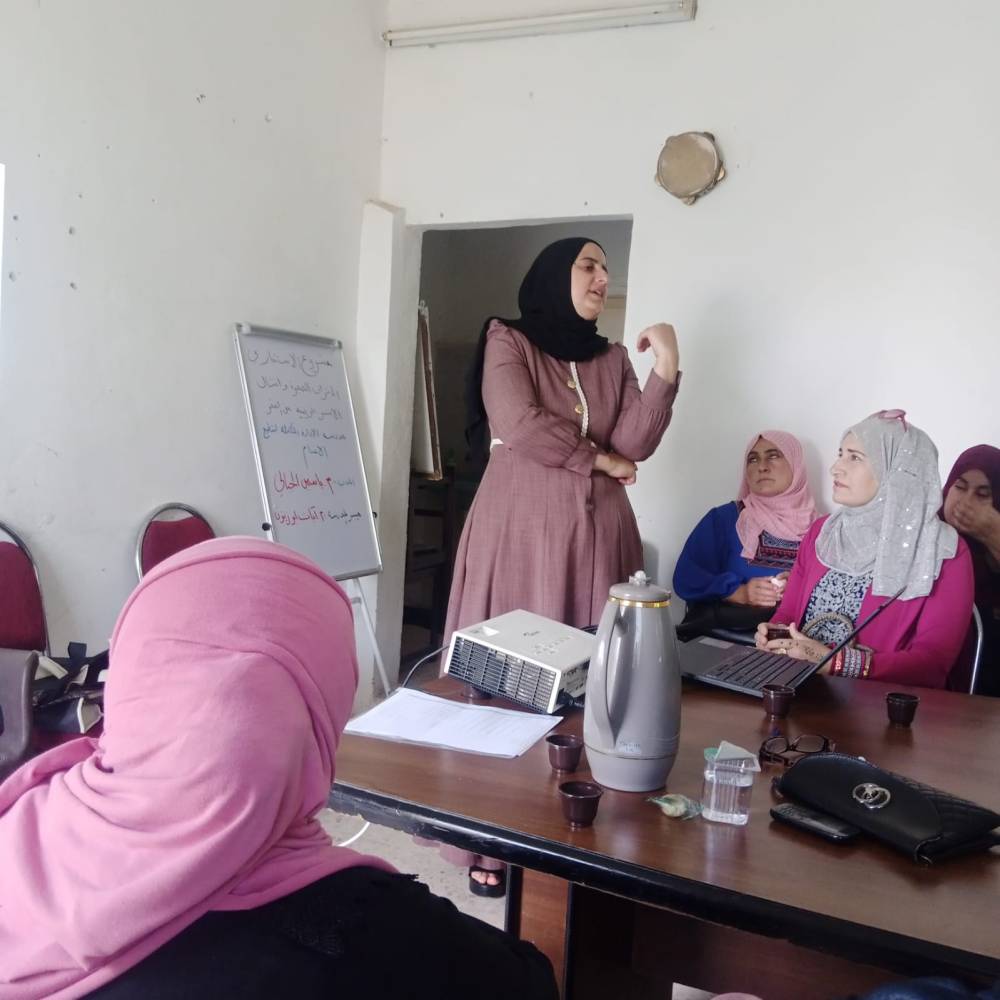 ضمن مشروع الإستثمار في المجترات الصغيرة المهندسة ياسمين الجبالي تحاضر في جمعية سيدات حلاوة حول الاحتياجات الغذائية للأغنام
