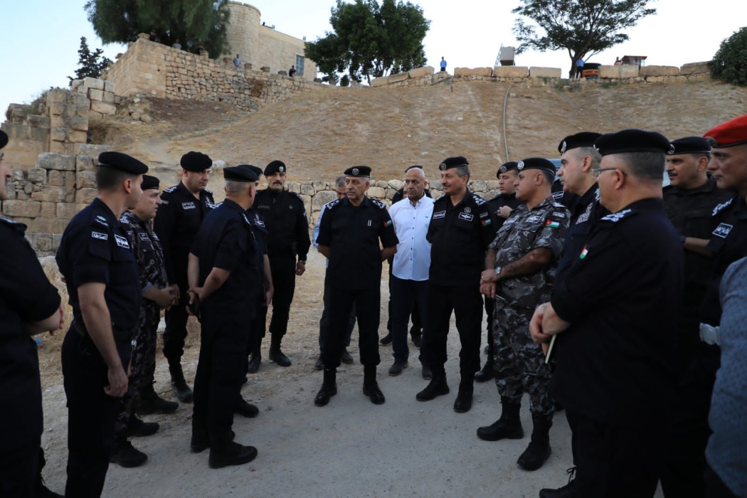 مدير الأمن العام يتفقّد موقع مهرجان جرش