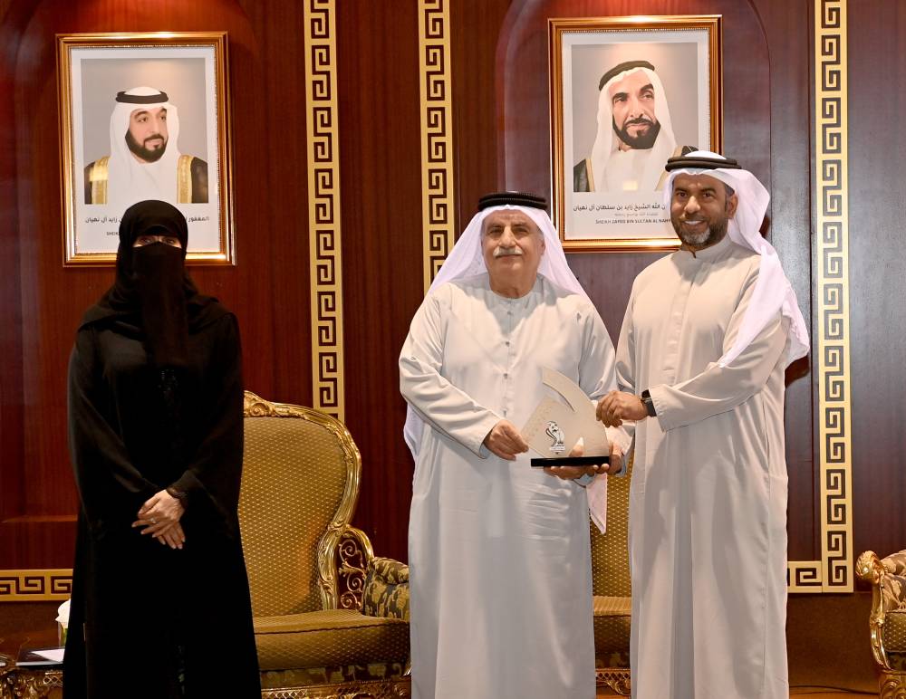 تراث الإمارات ينظم ندوة عن نشأة الجهاز الحكومي بأبوظبي