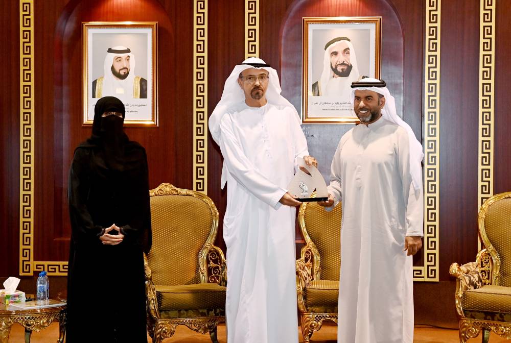 تراث الإمارات ينظم ندوة عن نشأة الجهاز الحكومي بأبوظبي