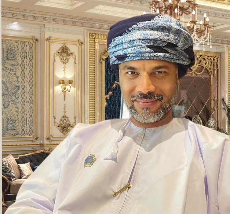 الدكتور عبدالله بن مبارك الحمداني: رجل الأعمال البارز ابن سلطنه عمان