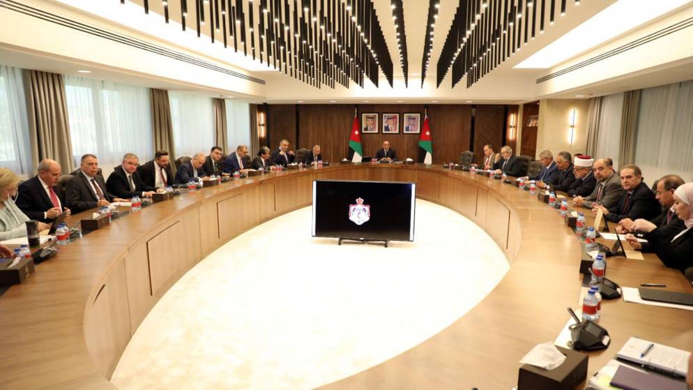 الخصاونة يوجه المفاوضات مع صندوق النقد الدولي حول برنامج إصلاح اقتصادي جديد