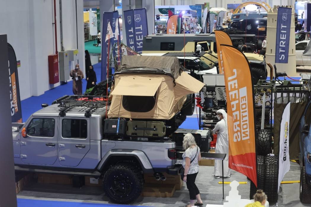 حضور نسائي فاعل في منصّة مغامرات الهواء الطلق بمعرض أبوظبي للصيد