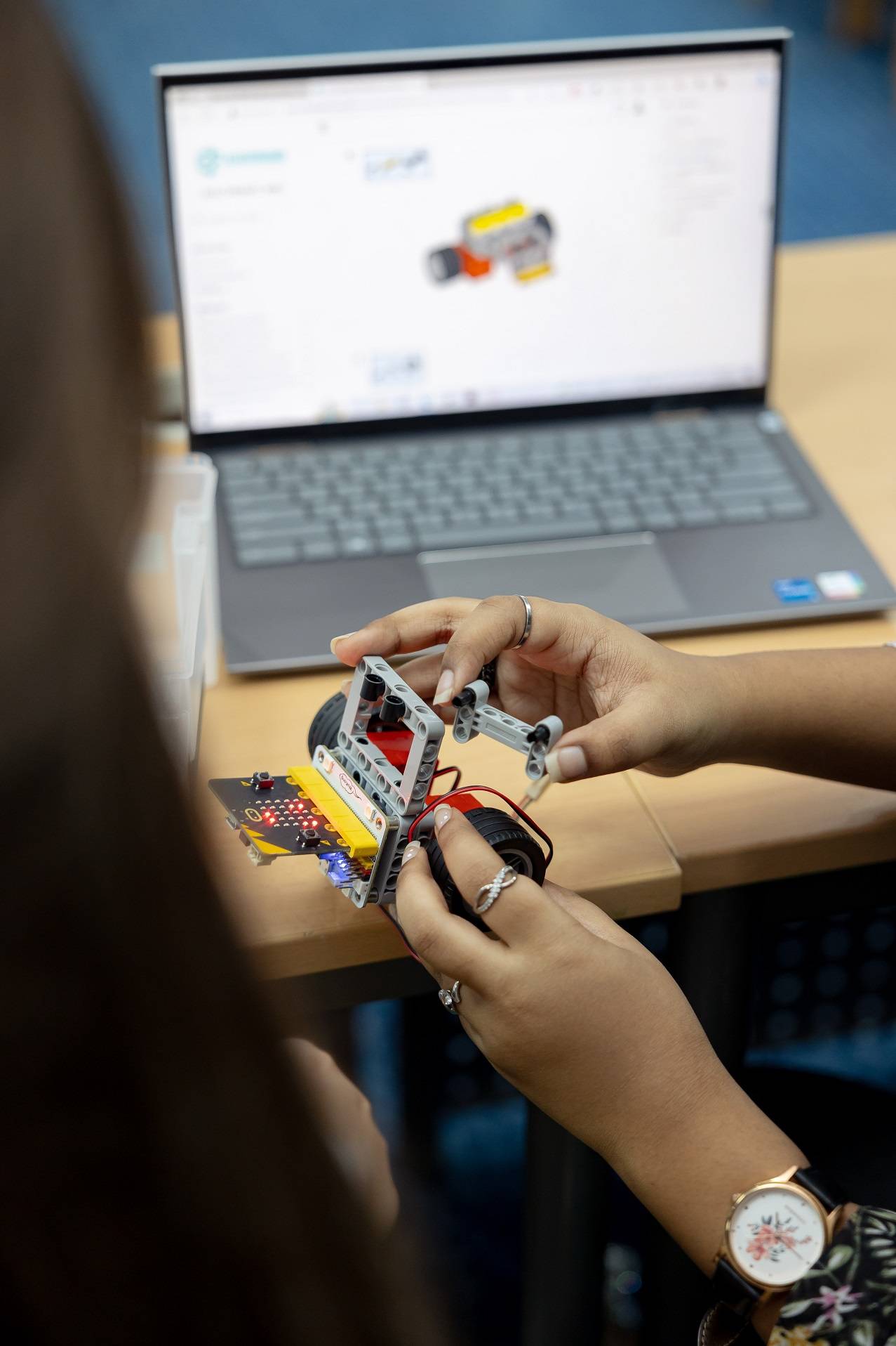 مدارس الحياة تعزز المهارات الذاتية وتكشف أسرار الصحة النفسية