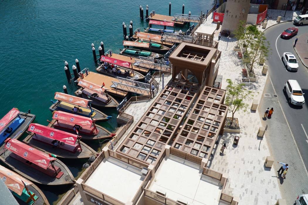 طرق دبي تنجز وتنفذ تطوير أربع محطات للعبرة التراثية على خور دبي