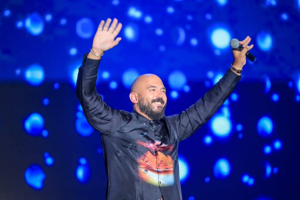 العسيلي وكايروكي يلتقيا  900 شخص في  جدة