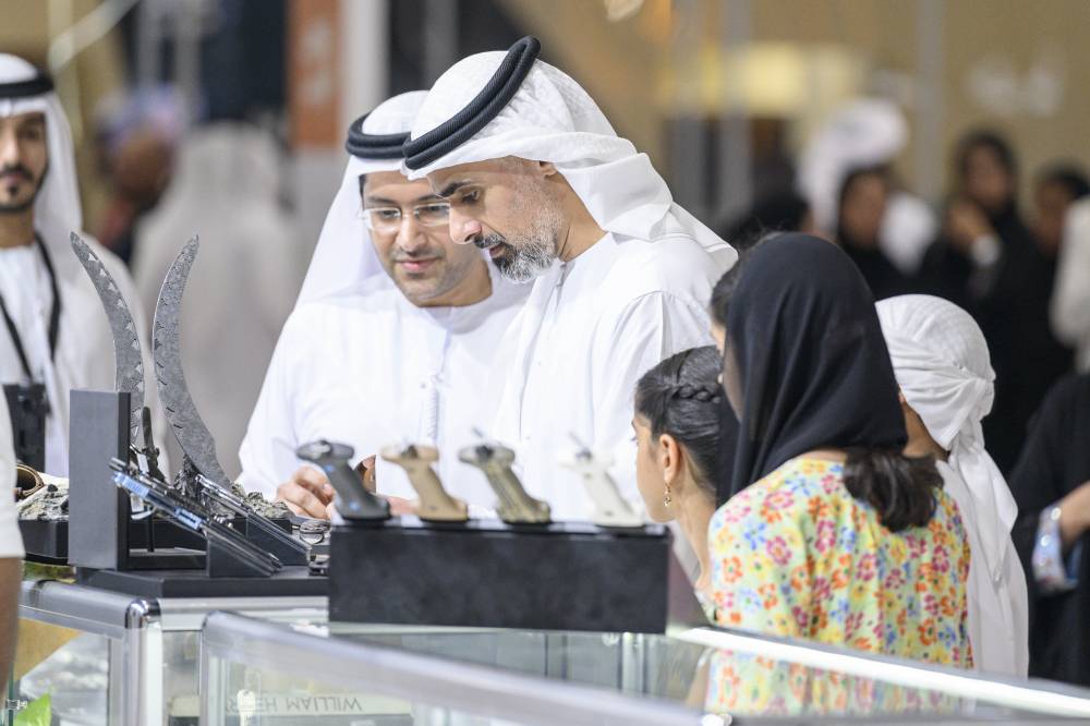 خالد بن محمد بن زايد يزور معرض أبوظبي الدولي للصيد والفروسية في نسخته الـ20