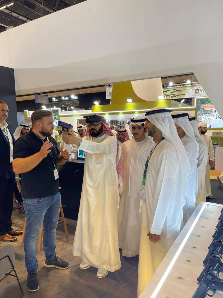 اللواء طالب القاسمي يزور جناح شركة تسليح القابضة في معرض أبوظبي للصيد والفروسية 2023