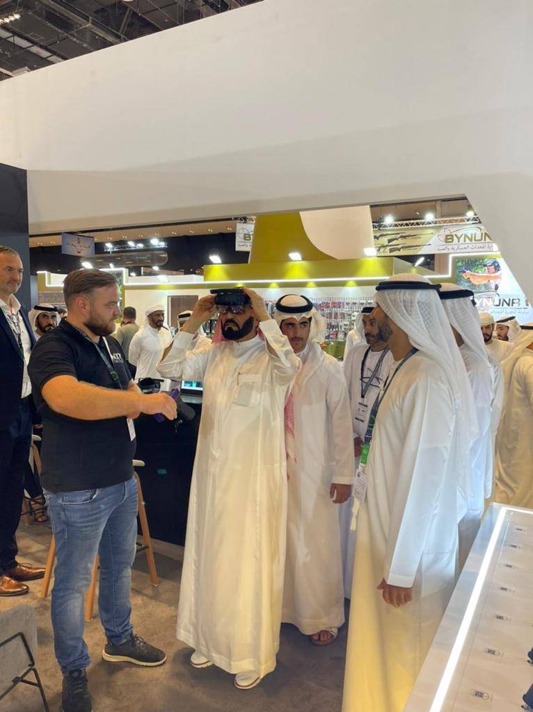 اللواء طالب القاسمي يزور جناح شركة تسليح القابضة في معرض أبوظبي للصيد والفروسية 2023