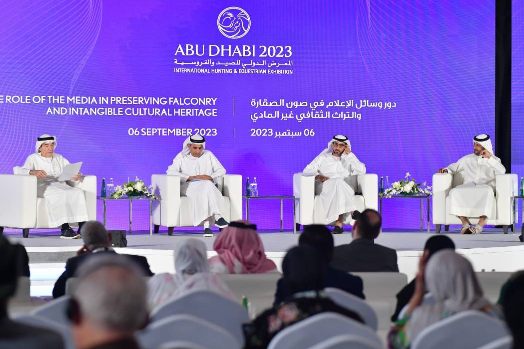 معرض أبوظبي للصيد يُنظّم مؤتمر دور  وسائل الإعلام في صون الصقارة والتراث الثقافي غير المادي