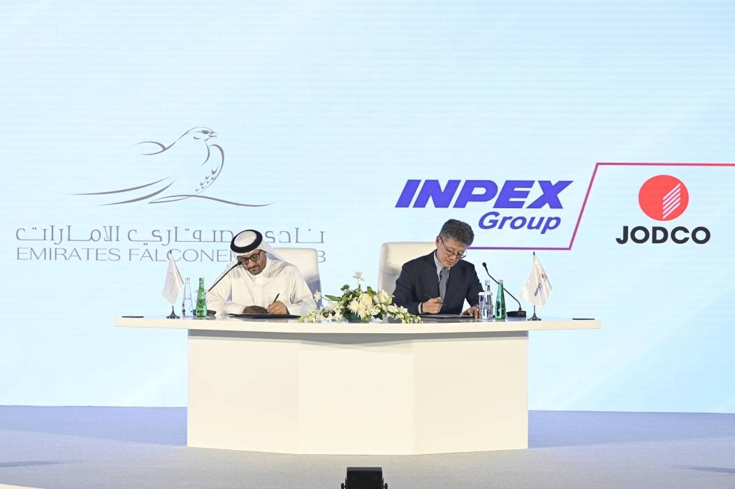 توقيع اتفاقية لتعزيز التعاون الثقافي بين الصقّارين الإماراتيين واليابانيين
