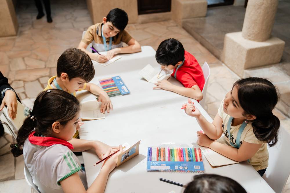 مخيمات دبي للثقافة الصيفية تثري معارف الأطفال