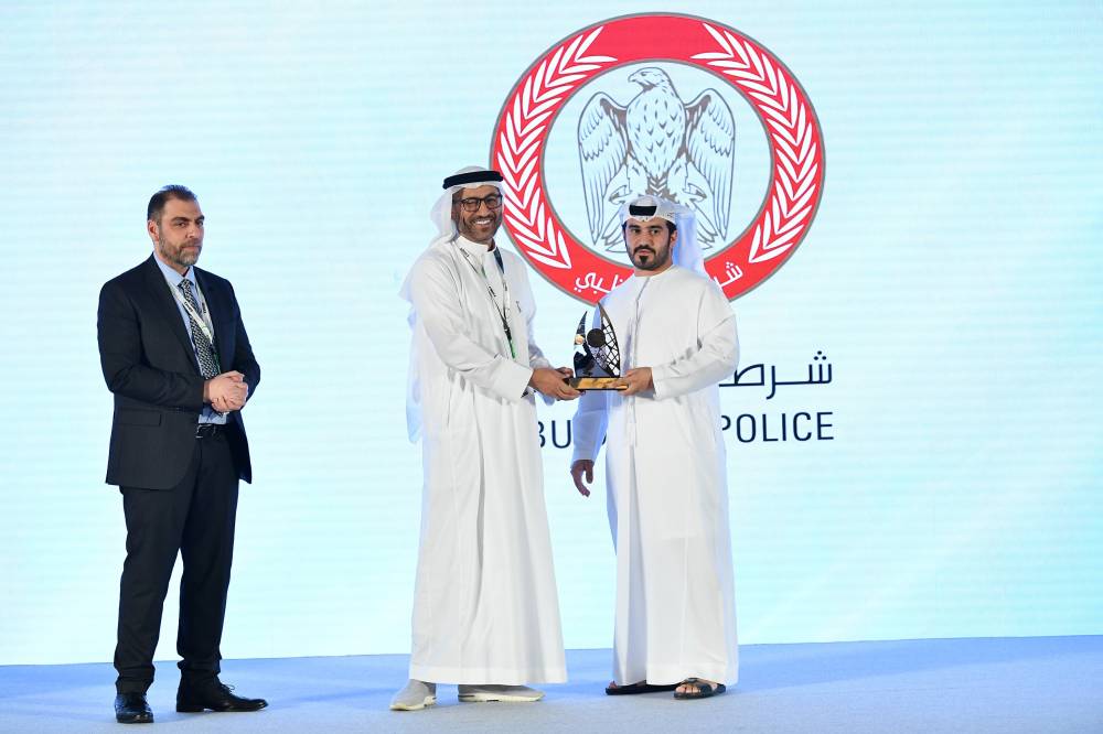 معرض أبوظبي الدولي للصيد والفروسية يُكرّم الرعاة والفائزين في مُسابقاته 