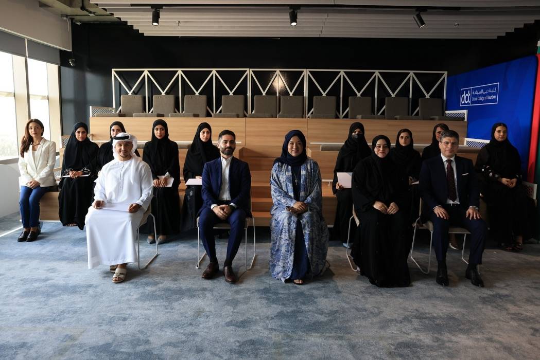 كلية دبي للسياحة تكرم دفعتين جديدتين من المشاركين في برنامج تطوير ضمن مبادرة نافس
