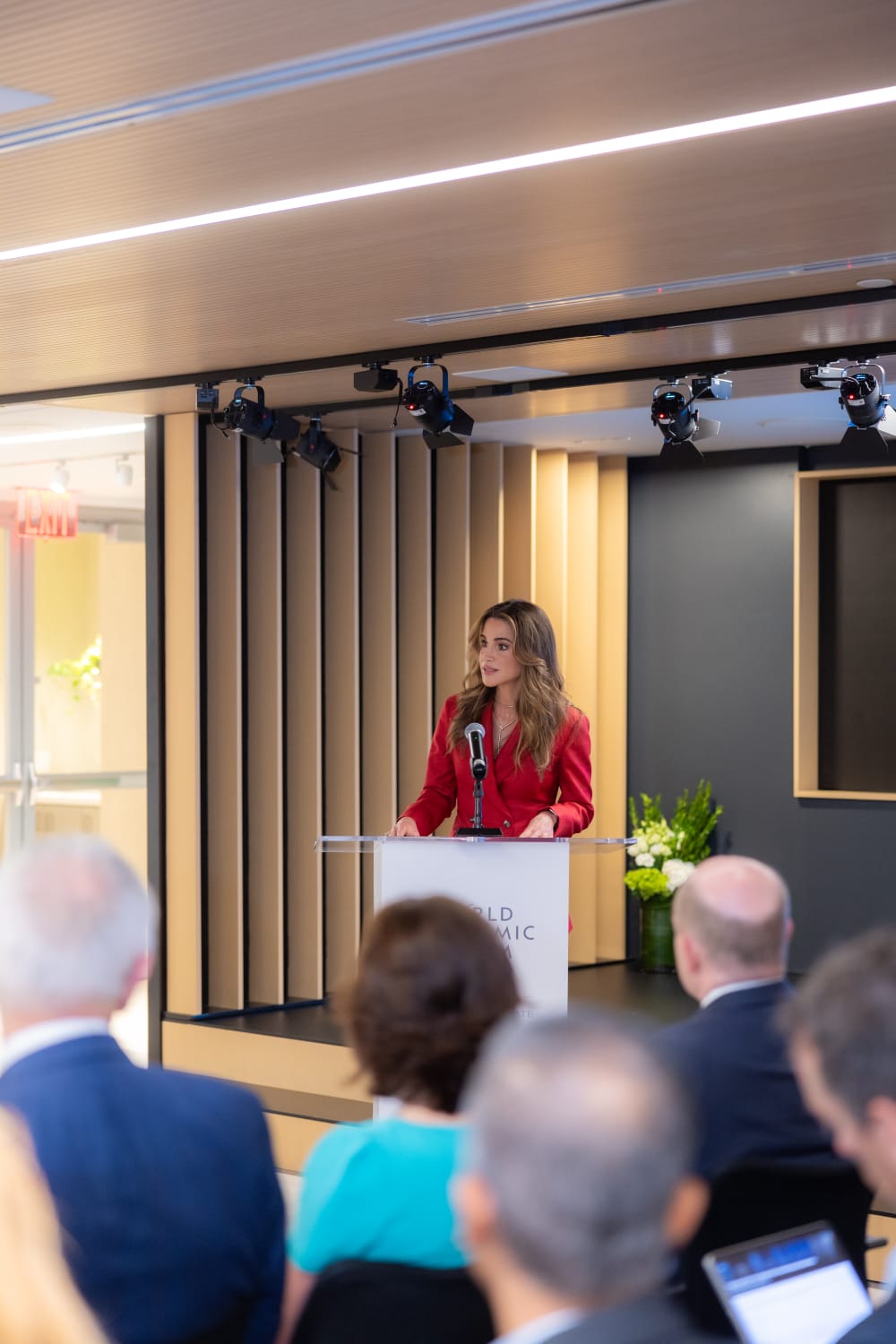 اختيار الملكة رانيا رئيساً عالمياً مشاركاً لمبادرة المنتدى الاقتصادي العالمي (العطاء لتعظيم العمل من أجل الأرض)
