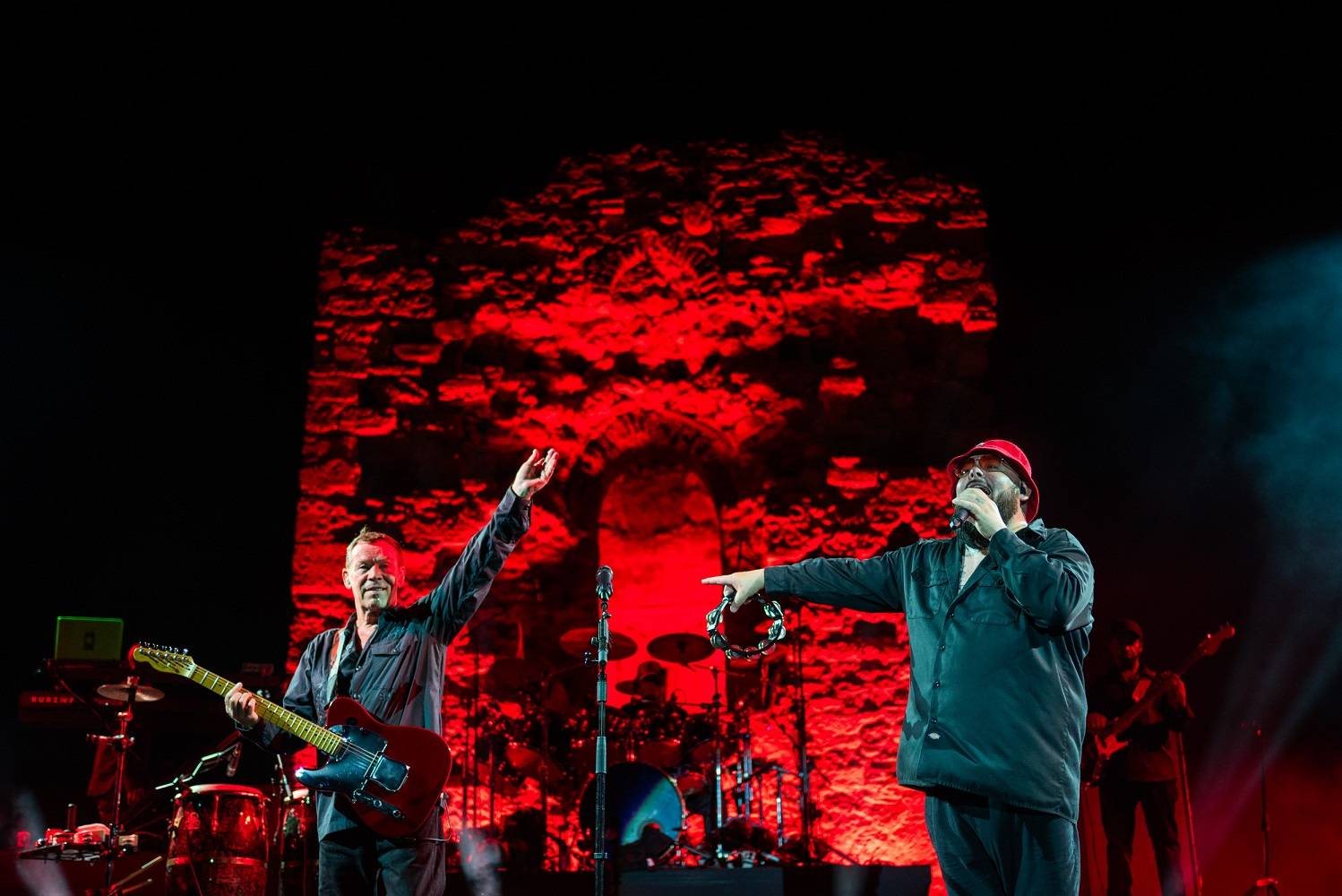 فرقة UB40 تختتم أجواء ليلة موسيقى الريغي في دوري التنس العالمي في الاتحاد أرينا