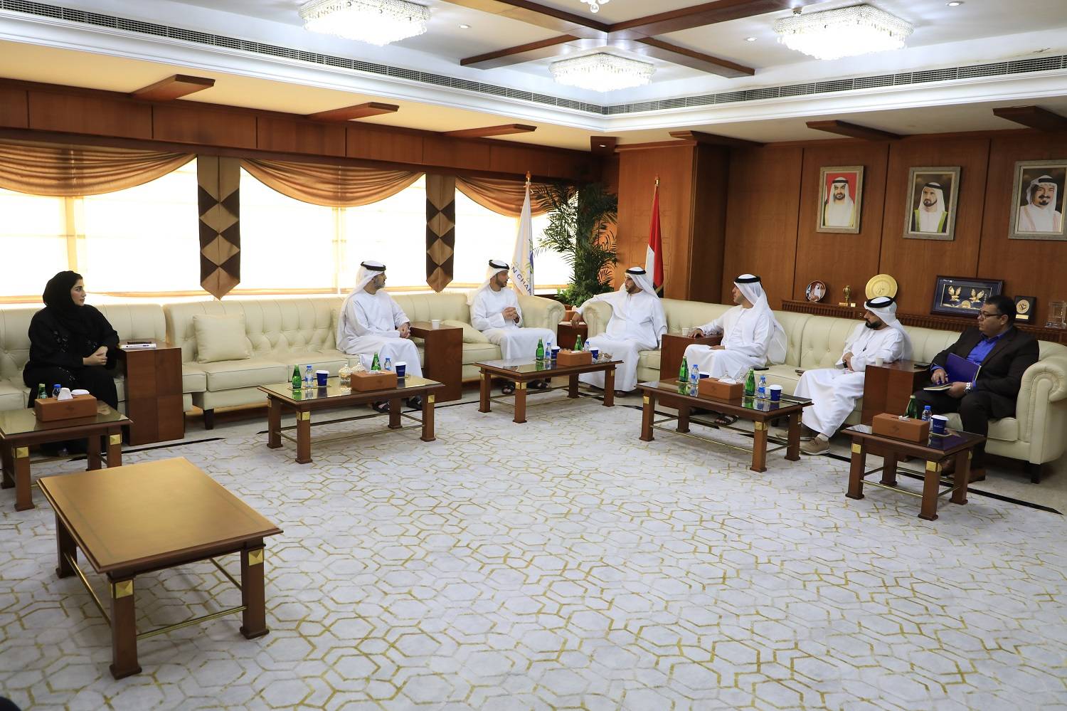 غرفة عجمان ومصرف عجمان يبحثان فرص نمو أعمال القطاع الخاص