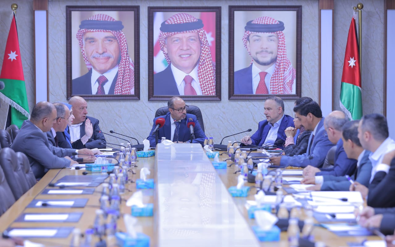 مالية النواب تناقش تقارير المحاسبة المتعلقة بشركة المجموعة الأردنية للمناطق الحرة والتنموية والملكية الأردنية