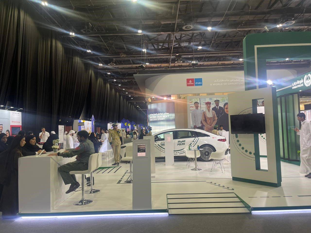 إذاعة الأولى ضمن فعاليات معرض رؤية الإمارات للوظائف 2023  