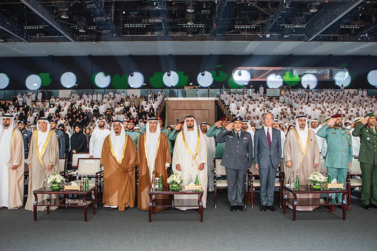 سيف بن زايد يشهد حفل تخريج أكاديمية ربدان