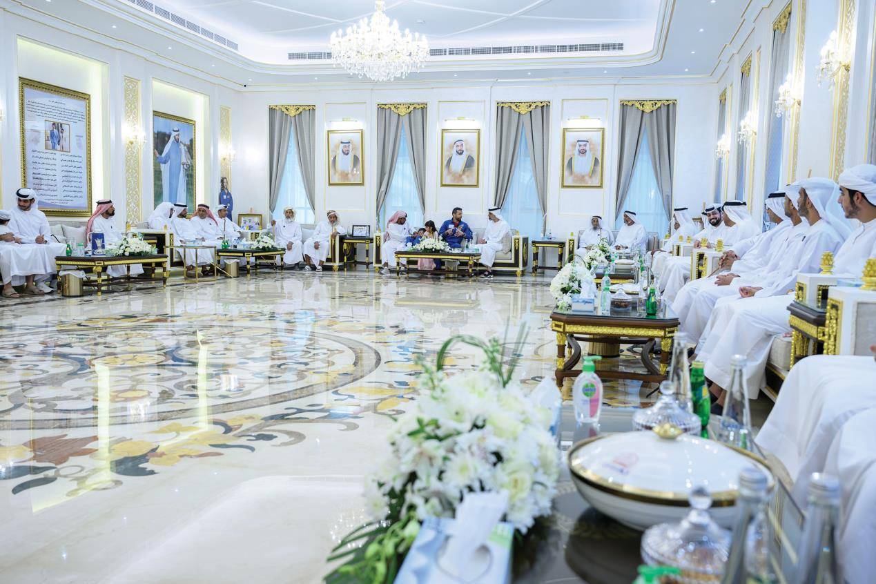 خالد بن محمد بن زايد يحضر حفل استقبال رائد الفضاء الإماراتي سلطان النيادي في مدينة العين