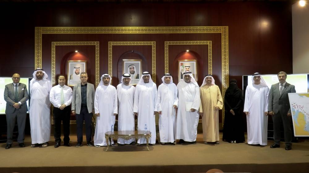«تراث الإمارات» ينظم محاضرة عن مغاصات اللؤلؤ في الإمارات