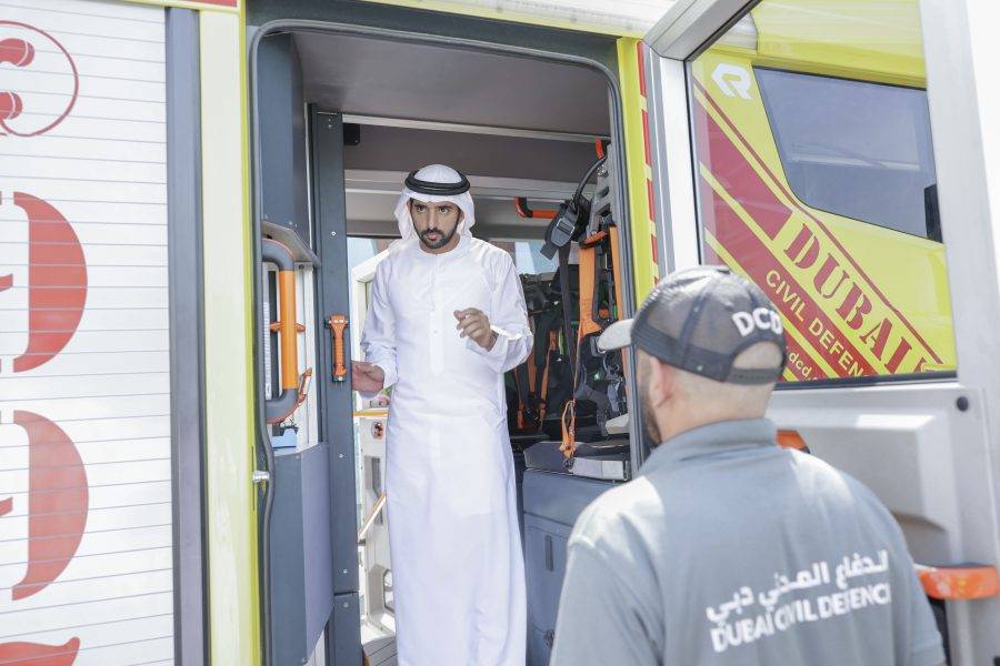 حمدان بن محمد يزور مقر الإدارة العامة للدفاع المدني ويثني على جهودها وخططها المستقبلية