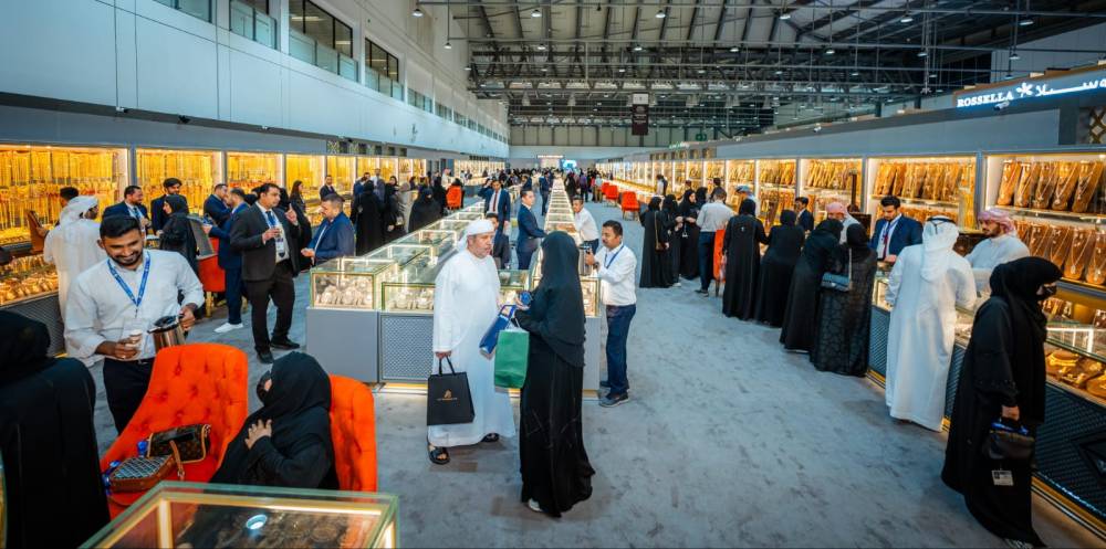 الشرق الأوسط للساعات والمجوهرات يتألق بمشغولات عالمية ومحلية نادرة وقطع حصرية  