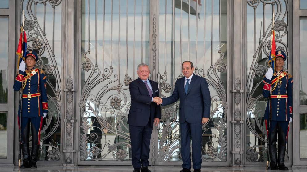 الملك يبحث مع الرئيس المصري اليوم سبل وقف العدوان الإسرائيلي على غزة