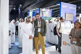 منصور بن محمد يزور معرض ومؤتمر إكسباند نورث ستار 2023
