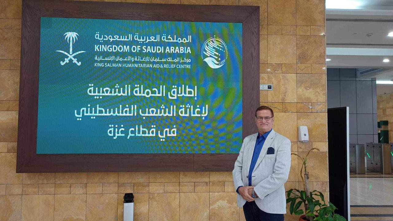 في يومها الثاني للحملة الشعبية السعودية  اقبال متواصل للتبرع لإغاثة الشعب الفلسطيني في قطاع غزة