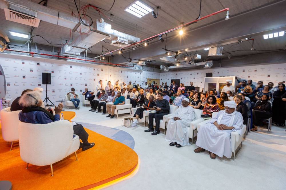 الفائز بنوبل للآداب وولي سوينكا يناقش حركة المستقبلية الأفريقية في الأدب المعاصر