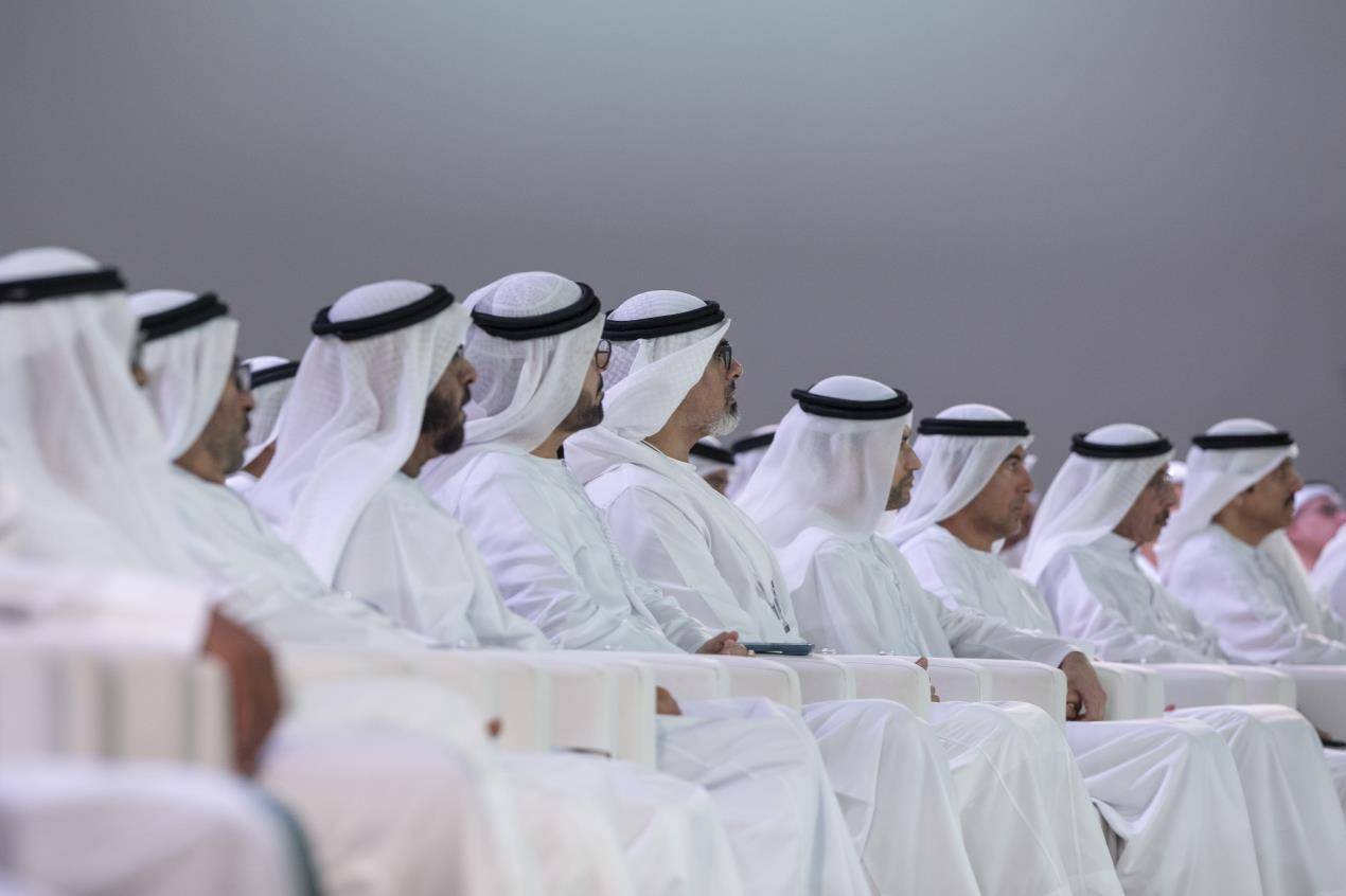 خالد بن محمد بن زايد يشهد جانباً من الاجتماعات السنوية لحكومة دولة الإمارات