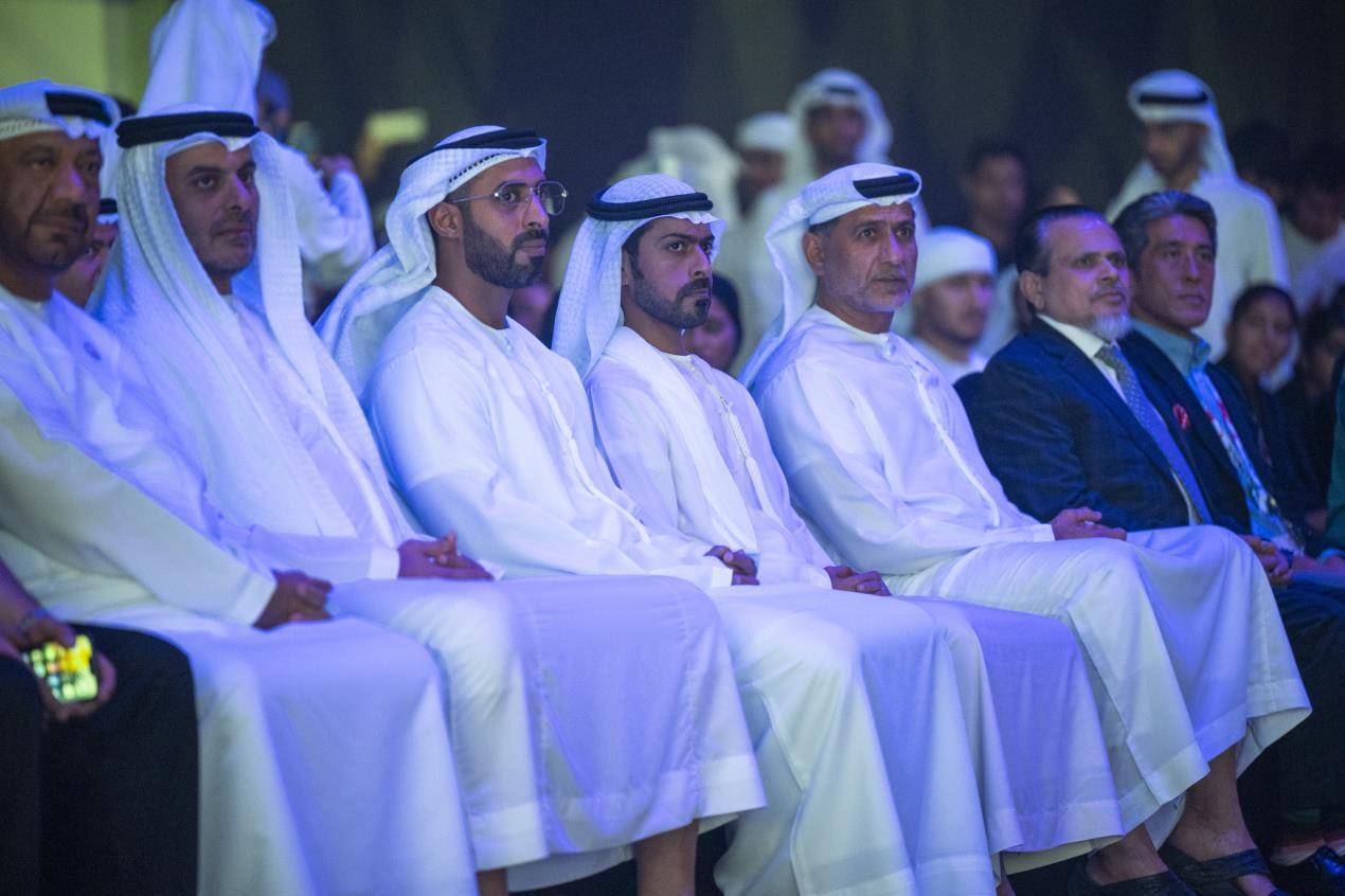خليفة بن طحنون بن محمد يشهد المنافسات الختامية لبطولة أبوظبي العالمية لمحترفي الجوجيتسو في نسختها الـ15