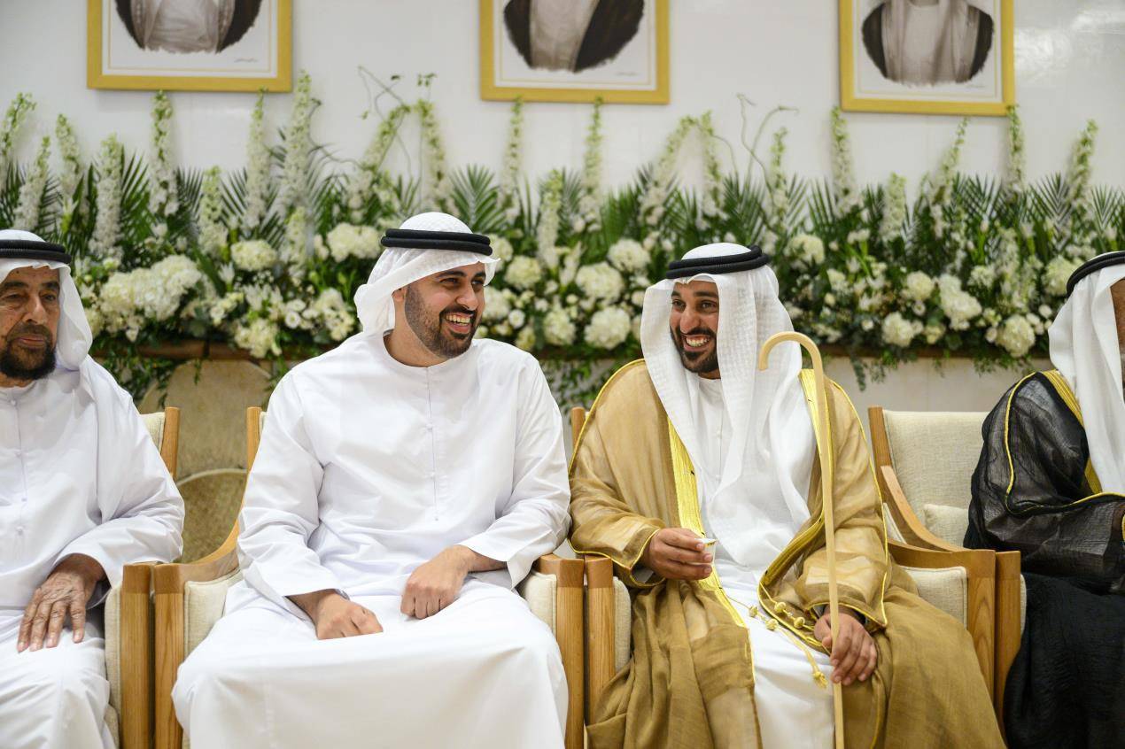 ذياب بن محمد بن زايد يحضر أفراح المزروعي والقمزي