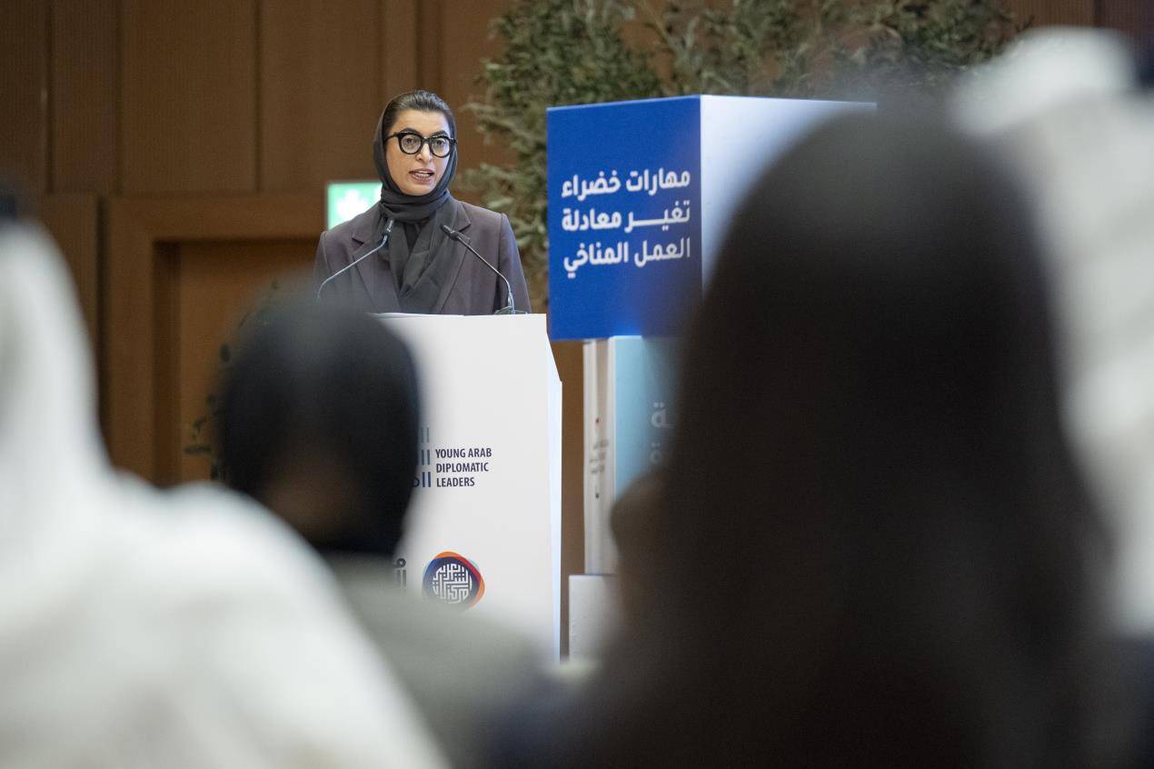 تحت رعاية عبدالله بن زايد وبحضور ذياب بن محمد بن زايد وراشد بن حميد بن راشد.. برنامج القيادات الدبلوماسية العربية الشابة يحتفل بتخريج دفعة من طلبته