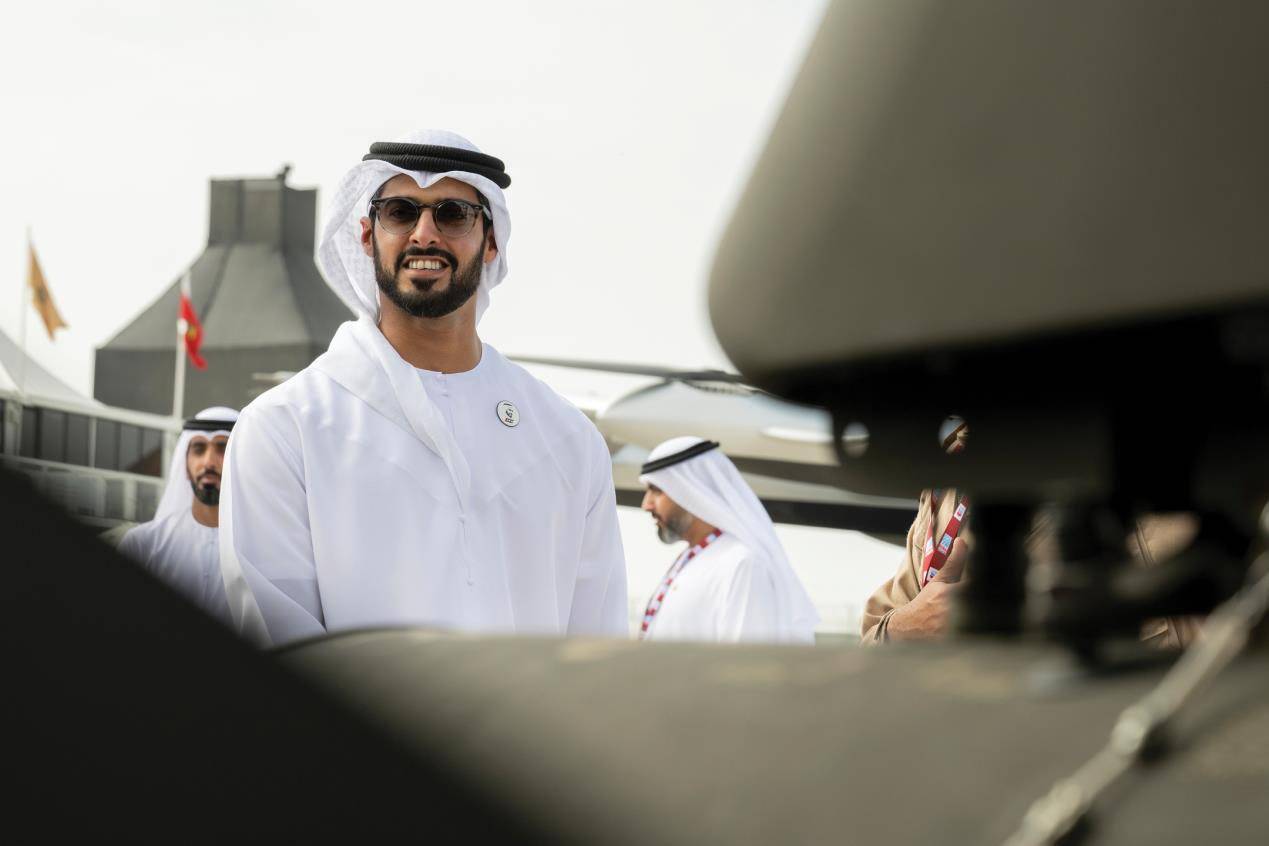 زايد بن حمدان بن زايد يزور «معرض دبي للطيران» 2023