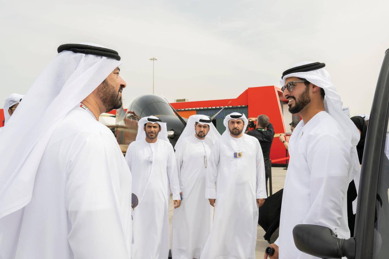 زايد بن حمدان بن زايد يزور «معرض دبي للطيران» 2023