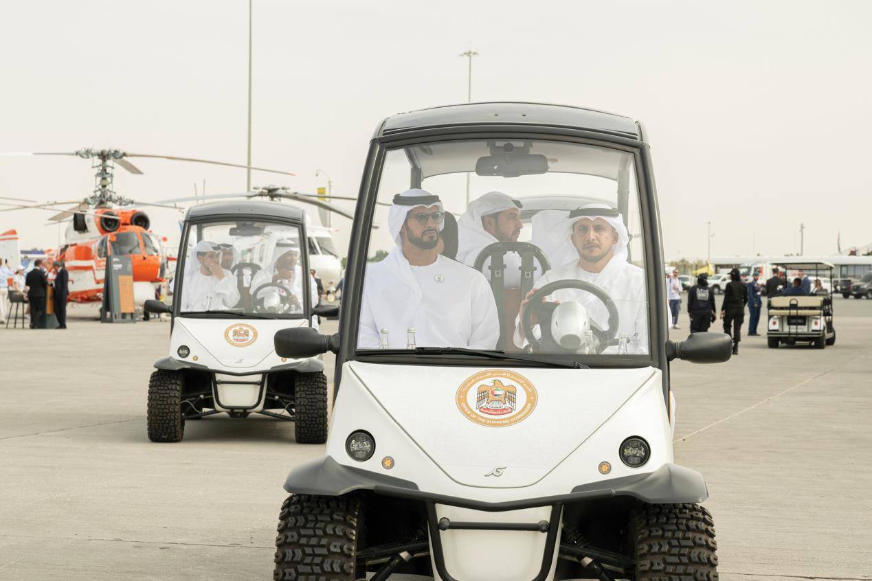 زايد بن حمدان بن زايد يزور «معرض دبي للطيران» 2023