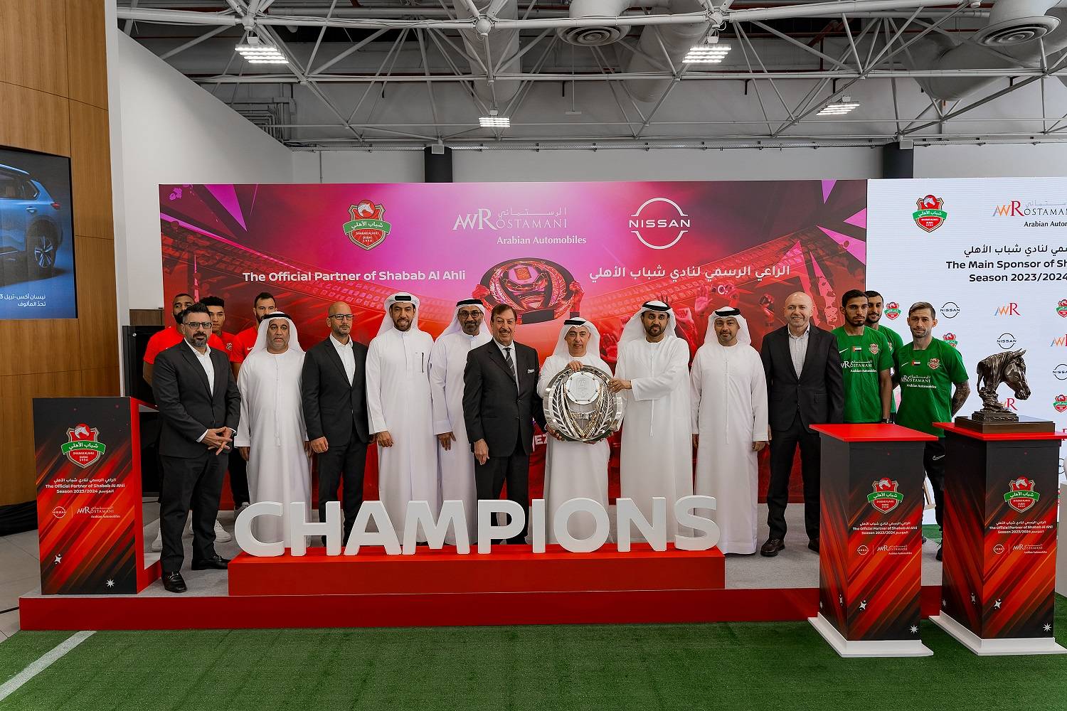 شباب الأهلي والشركة العربية للسيارات يجددان شراكتهما للعام الرابع على التوالي