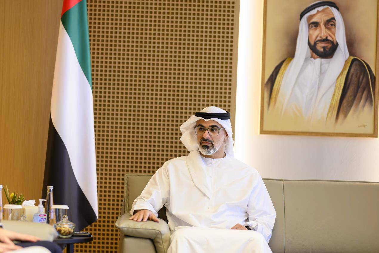 خالد بن محمد بن زايد يلتقي الأمين العام لمنظمة الطيران المدني الدولي (الإيكاو)