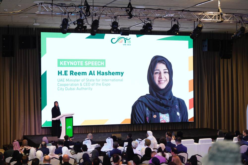أمريكية الشارقة تشارك في استضافة المؤتمر العالمي للشباب 18، أكبر مؤتمر للشباب في العالم من أجل المناخ