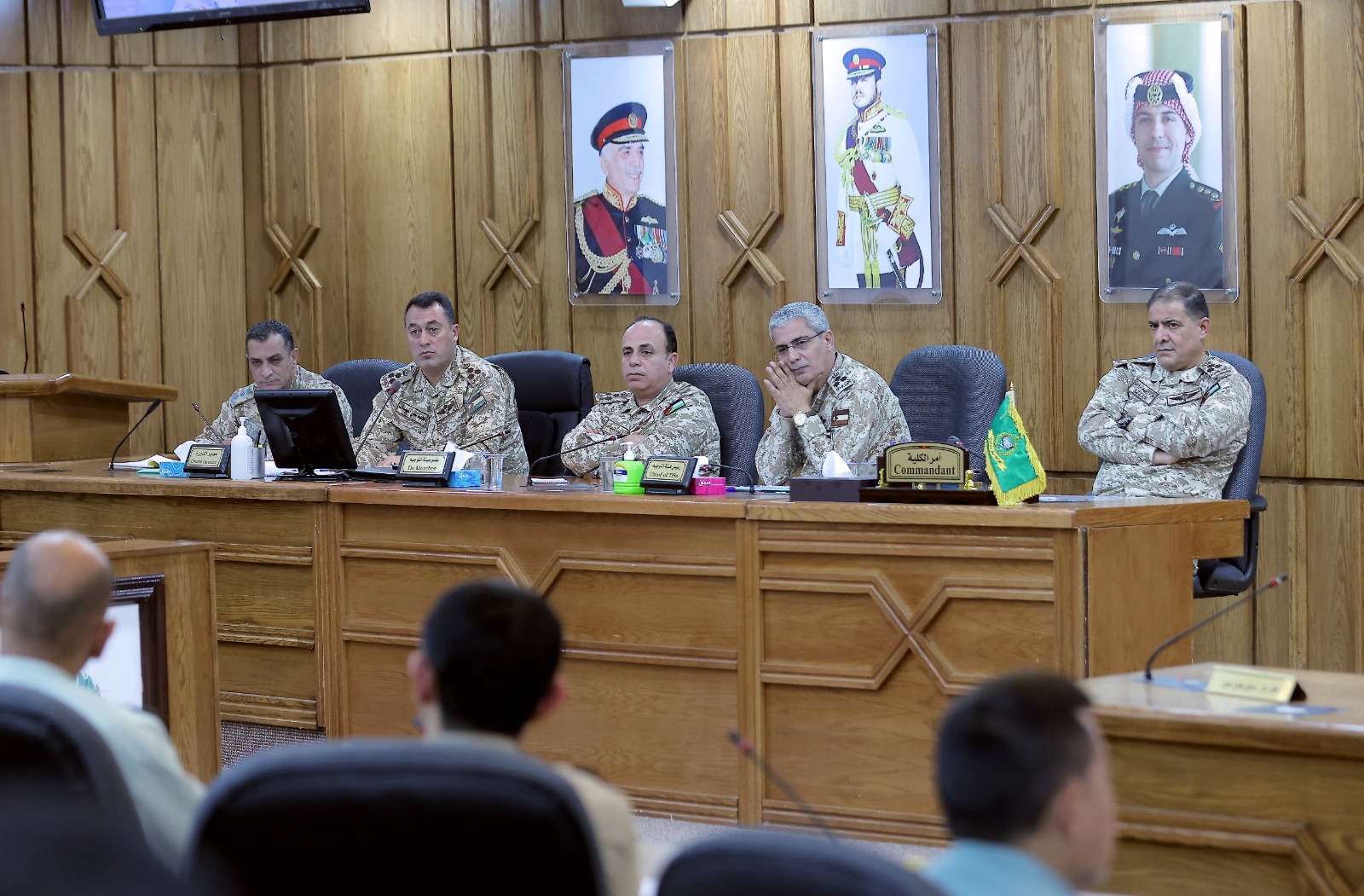 رئيس مجلس النواب أحمد الصفدي يحاضر في كلية الدفاع الوطني الملكية